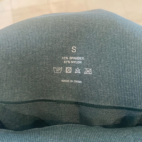 NVGTN Forest Green Biker Shorts Small - Picture 3 of 3